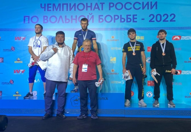 Красноярские борцы с чемпионата России привезли  одно золото и две бронзы