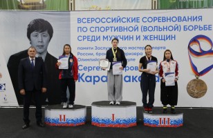 Красноярские борцы успешно выступили на турнире памяти Карамчакова